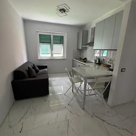 شقة A Casa Di Sarah *
